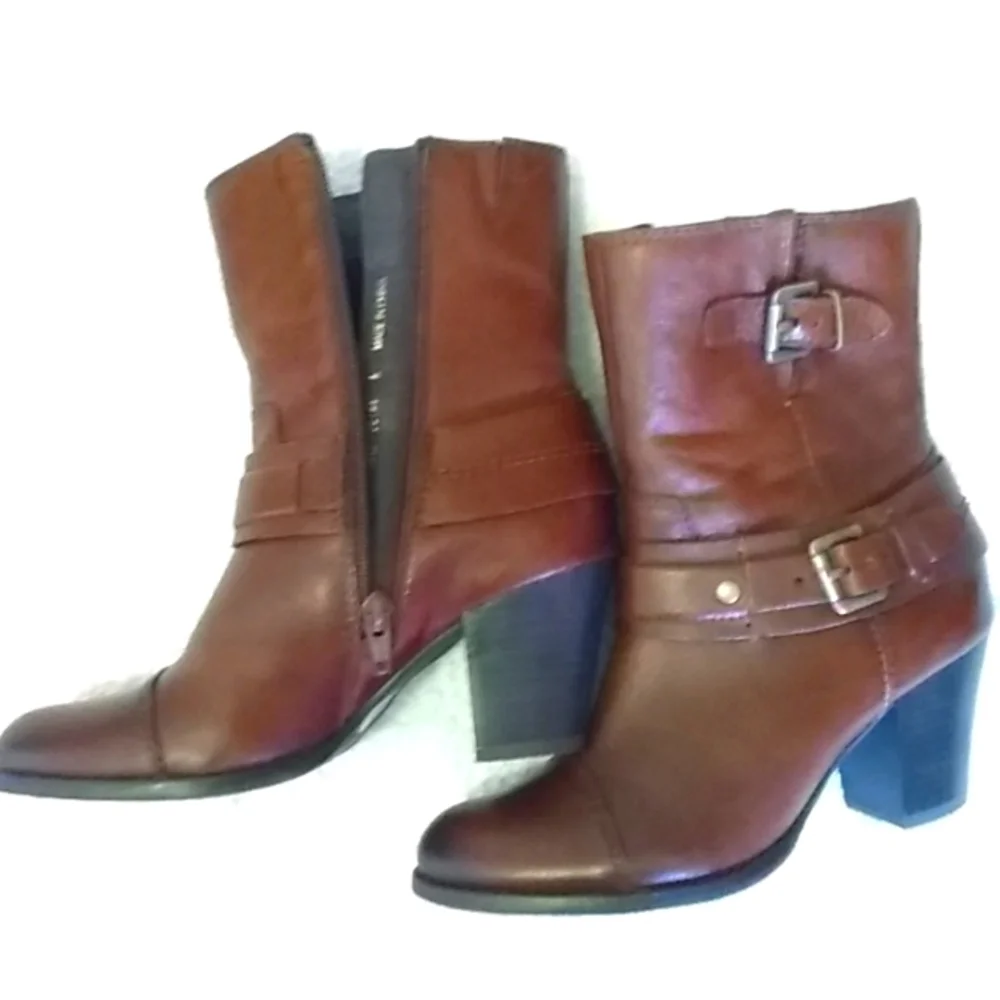 Boots - Picture 1 of 7